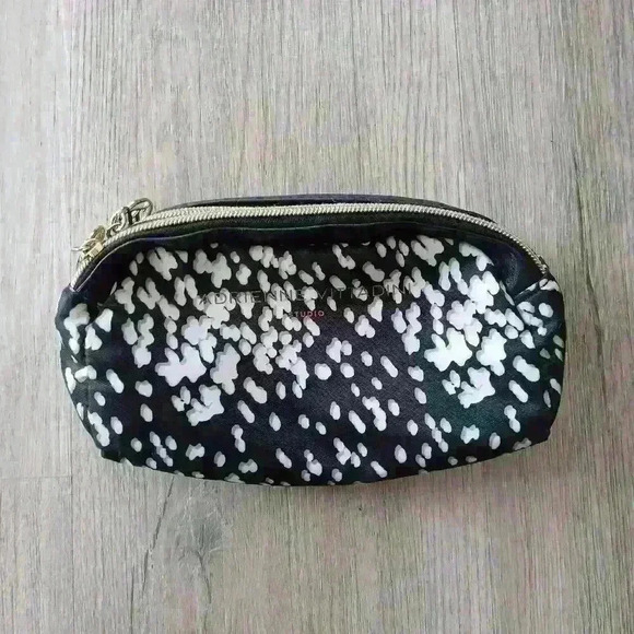 Adrienne Vittadini Cosmetics pouch black and white - Picture 1 of 4